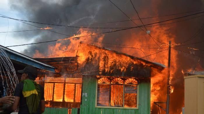 Kecewa Tak Dibeli Motor, Pemuda 21 Tahun Nekat Bakar Rumah Orang Tuanya Sendiri