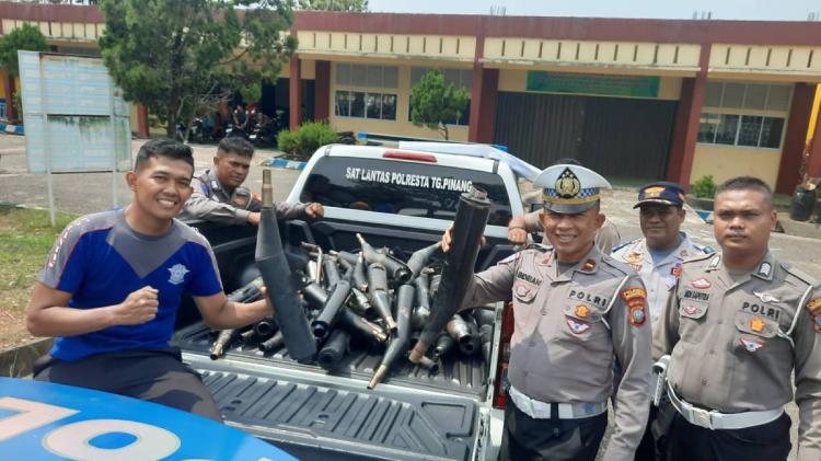 Satlantas Polresta Tanjungpinang Sita 60 Knalpot Bising Pelajar di SMKN 3, Terjadi Peningkatan