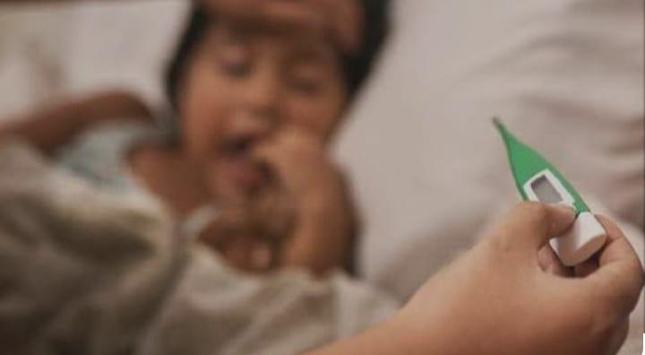Jangan Salah Minum, Ini Perbedaan Pengggunaan Obat Paracetamol dan Ibuprofen saat Keluarga Sakit