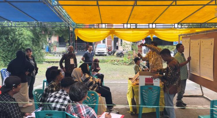 Hasil Hitungan Sementara Pilkada Karimun Paslon Rudi-Rafiq Unggul di 9 TPS Kelurahan Teluk Air 