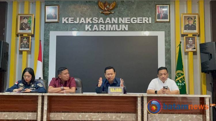 Kejari Karimun Sita Dokumen dan Barang Bukti dari DLH, Usut Dugaan Korupsi Pengadaan BBM