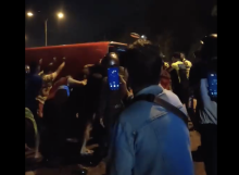 Angkutan Umum Bimbar Terguling di Jalan Raya Bukit Daeng, Sejumlah Penumpang Terluka