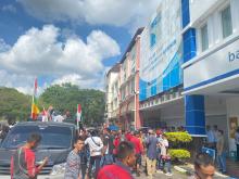 Krisis Air di Gia Residence Batam, Warga Gelar Aksi Protes di Kantor PT ABH