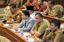 Kesiapan Pilkada Serentak 2024: Plt. Bupati Bintan Rapat dengan Komisi II DPR RI