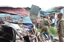 Tim Gabungan Robohkan Sarang Narkoba di Kampung Aceh Simpang Dam, Kota Batam