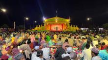 Makan Malam `Sehidang Berlima` Warnai Hari Jadi Kabupaten Lingga ke-21, Ribuan Warga Berkumpul