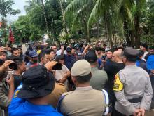 Tim Terpadu Layangkan Surat Peringatan Ketiga Pengosongan Tembesi Tower, Warga Diminta Segera Pindah