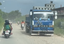 Warga Kampung Belian Resah Akibat Truk Pengangkut Tanah Beroperasi Hingga Tengah Malam, Sebabkan Pencemaran Lingkungan