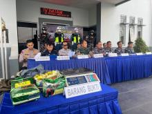 Tim Gabungan Lantamal IV dan Kodim 0316 Batam Gagalkan Penyelundupan 2,6 Kg Sabu di Perairan Batam