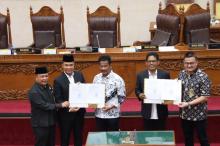 Rapat Paripurna DPRD Batam Bahas Tata Tertib dan APBD 2025, Wali Kota Muhammad Rudi Sampaikan Pesan Akhir