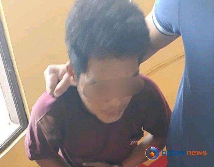 Polisi Ciduk Seorang Pria Ketahuan Onani di Depan Sekolah di Batam