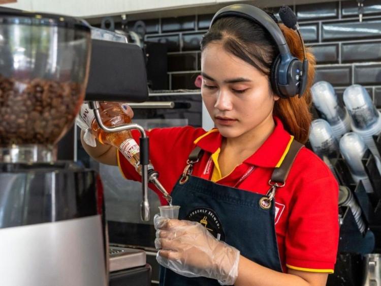Jelang Akhir Tahun, Alfamart Batam Berikan Diskon Berbagai Produk
