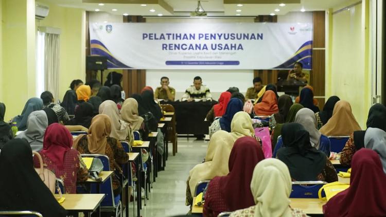 Disperindagkop-UKM Lingga Bekali Wirausaha Baru dengan Strategi dan Manajemen Bisnis