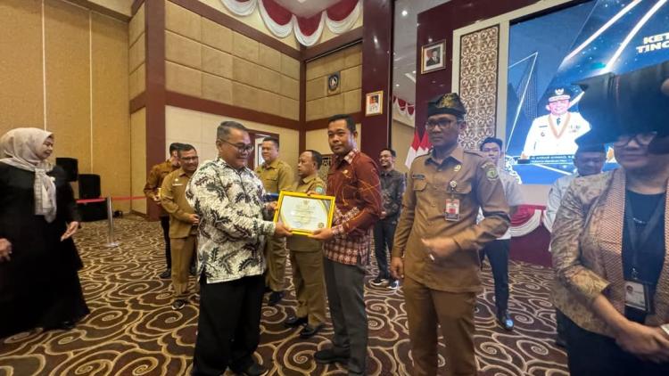 Kabupaten Lingga Raih Predikat `Informatif` dalam Penganugerahan KIP 2024