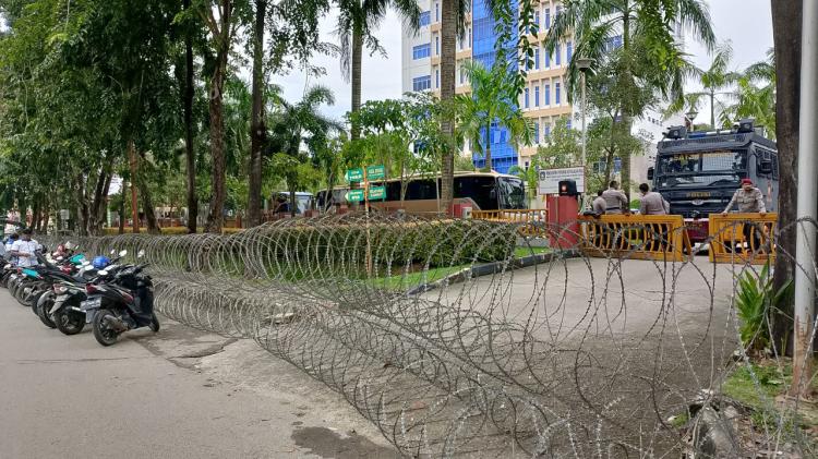 Aksi Buruh di Graha Kepri, Batam: Tuntut Kepastian UMK 2025