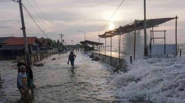 Warga Anambas, Waspada Cuaca Ekstrem dan Banjir Rob Mengintai!