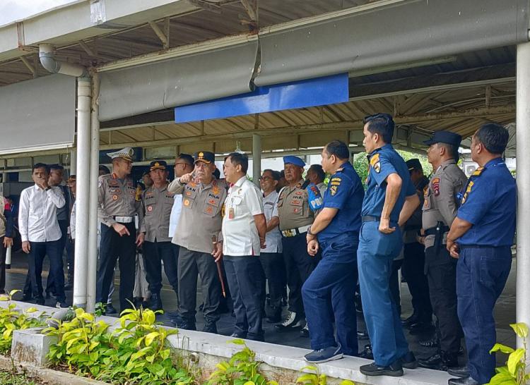 Operasi Lilin Seligi 2024: Kapolda Kepri Pantau Pelabuhan dan Pastikan Keamanan Natal