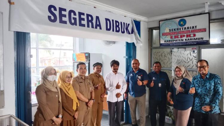 Cegah Inflasi, Gerai TPID Mak Cik Karimun di Pelabuhan Sri Tanjung Gelam Resmi Dibuka
