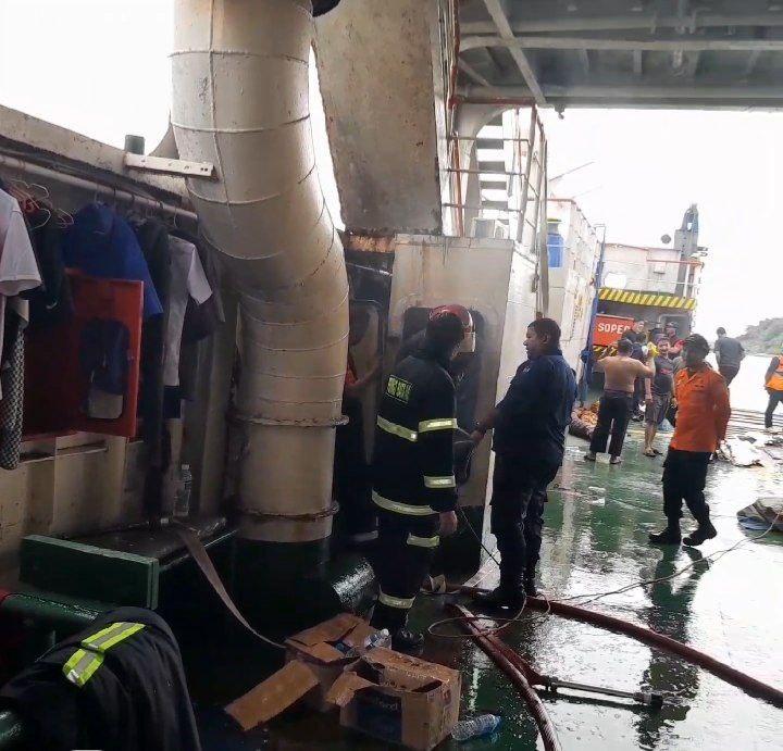 Kapal Roro KMP Mulia Nusantara Terbakar di Pelabuhan Punggur Batam: Semua Penumpang Selamat, Penyebab Belum Diketahui