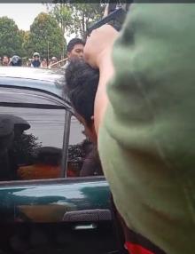 Pria Berjaket Diamuk Warga Bida Asri 2 Batam, Usai Bertingkah Laku Tak Senonoh 