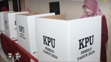 Saksi Tolak Tanda Tangan Hasil Penghitungan Suara Pilkada di PPK Kecamatan Tanjungpinang Timur