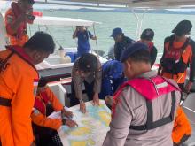 Korban Tenggelam di Perairan Kepala Riau Belum Ditemukan, Tim SAR Lanjutkan Pencarian