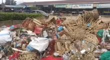 Tumpukan Sampah di Putaran Balik Pasar Baru Jodoh Ganggu Kenyamanan Warga