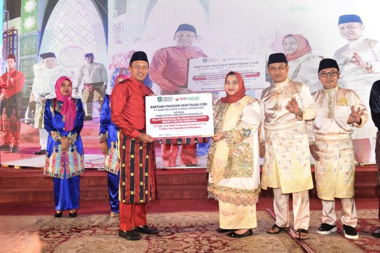 BRK Syariah dan Pemkab Bengkalis Salurkan CSR Berupa 3 Unit Mobil Ambulance dan 1 Unit Speedboat Ambulance untuk Masyarakat Bengkalis