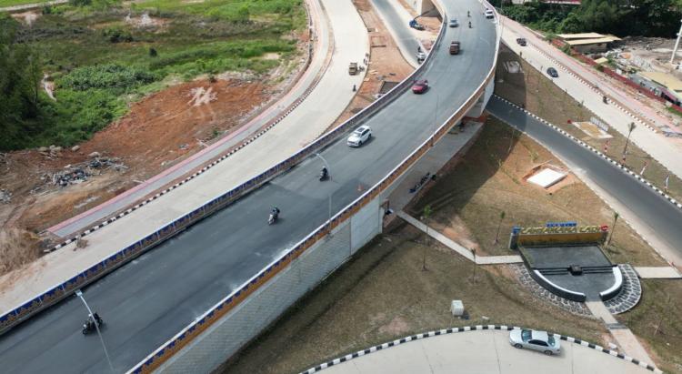 Fly Over Laksamana Ladi Aman Dilalui