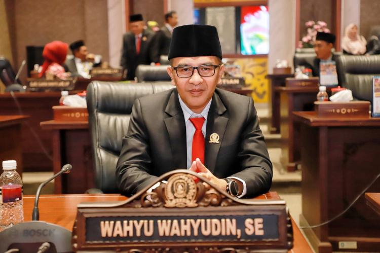 Wahyu Wahyudin Minta Gubernur Kepri Segera Tetapkan Upah Minimun Sektoral Buruh Batam