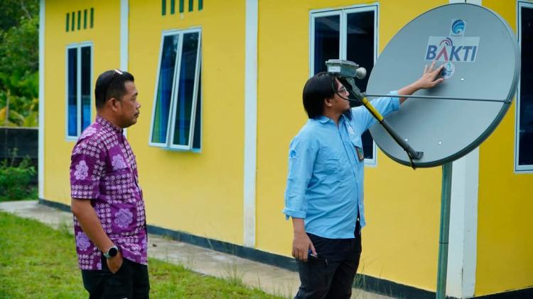 Dukung Digitalisasi Desa, Diskominfo Lingga Monitoring Internet BAKTI