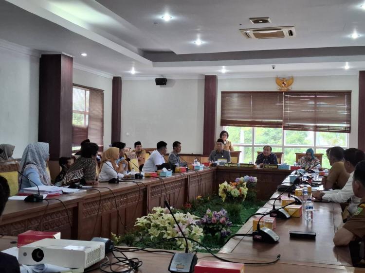 Puluhan Guru Tidak Lolos PPPK Batam Adukan Nasib ke DPRD, Sistem Seleksi Dipertanyakan