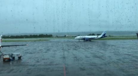 Seharian Langit Tanjungpinang Diguyur Hujan, Batik Air dan Citilink di Bandara RHF Alami Delay