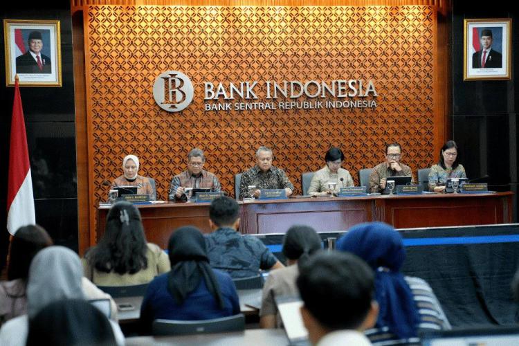 BI Kejutkan Pasar, Turunkan Suku Bunga Acuan ke 5,75% di Tengah Tekanan Rupiah