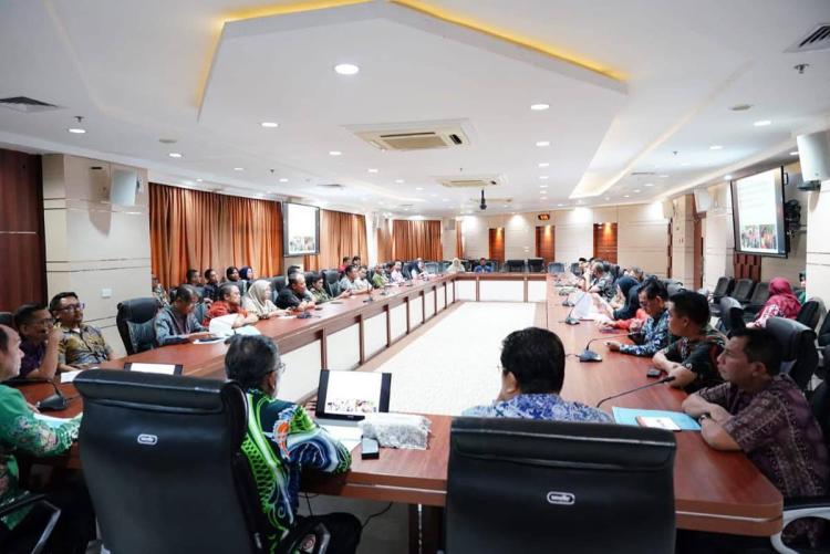 Pemko Batam Fokus Perbaiki Infrastruktur dan Puluhan Rumah Warga Pascalongsor