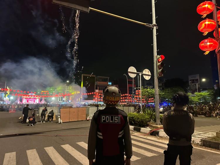 Suasana Malam Imlek 2025 di Kota Batam dalam Pengamanan Polresta Barelang 