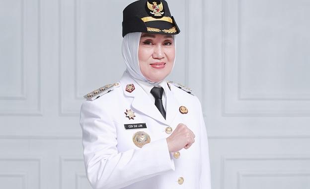 Cen Sui Lan, dari Pengusaha, Legislator, Hingga Bupati Natuna