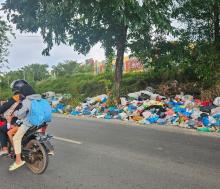 Anggota DPRD Kepri Klarifikasi Tuduhan Blokir Jalan Dengan Tumpukan Sampah: Disini Saya Korban