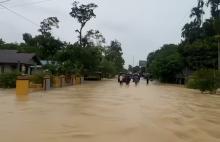 Banjir Rob dan Hujan Lebat Rendam Daik Lingga, Warga Terdampak