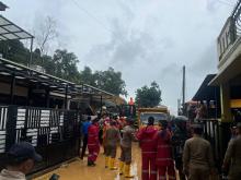 Pasutri Korban Longsor di Batam Berhasil Ditemukan, Jasad Dievakuasi Secara Manual
