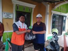 PKS Berikan Bantuan Nasi Bungkus untuk Warga Terdampak Banjir Tanjungpinang
