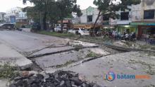 Jalan Amblas di Batu Aji, Warga Resah dan Minta Perbaikan Cepat