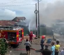 Rumah di Bengkong Hangus Terbakar, Korban Hanya Sempat Selamatkan Buku dan Pakaian