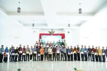Pemkab Lingga Serahkan DPA 2025, Bupati Nizar Tekankan Efisiensi Anggaran dan Akselerasi Pembangunan