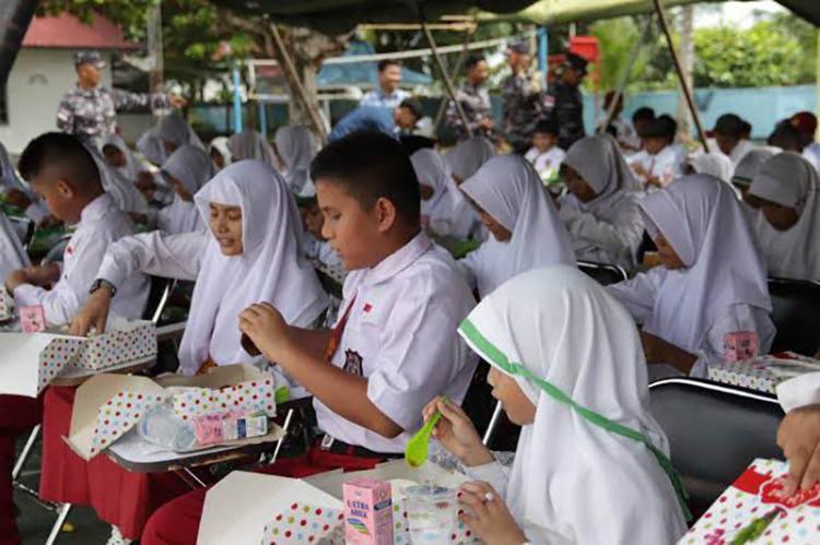 71 Sekolah di Natuna Mendapat Jatah Program Makanan Bergizi Gratis Dari Pemerintah Pusat