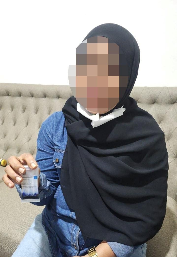 Pekerja THM dan Ibu Rumah Tangga Ditangkap Bea Cukai Batam Bawa 2 Kg Sabu