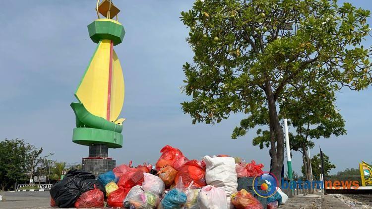 Mogok Kerja Petugas Kebersihan di Karimun, Sampah Menumpuk di Berbagai Lokasi