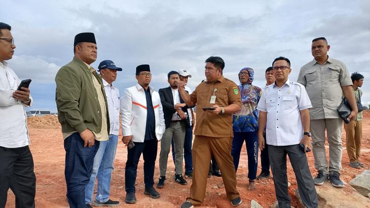 DPRD Kepri Tinjau Proyek Reklamasi Bengkong Batam, Respons Keluhan Nelayan dan Warga Terkait Penyempitan Sungai