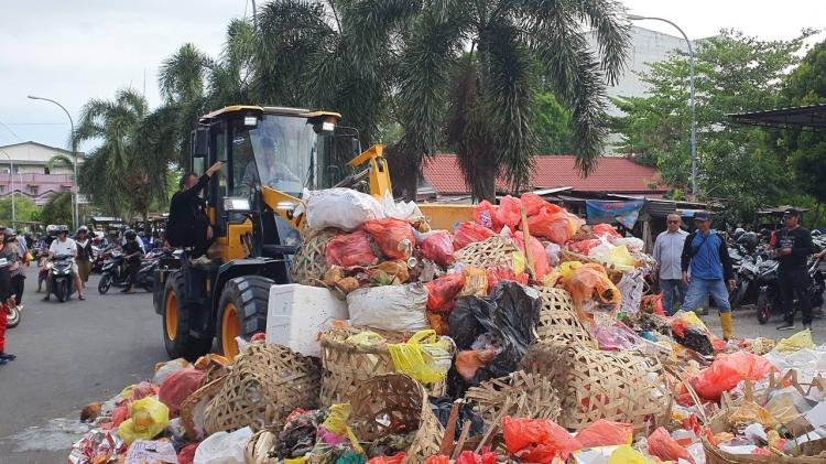 Sampah Menumpuk di TPS Karimun Capai 11 Ribu Ton Akibat Mogok Kerja Petugas