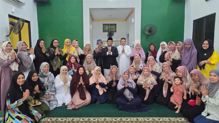 Waka III DPRD Kepri Apresiasi Peran Emak-emak Majelis Taklim dalam Membangun SDM Berkarakter di Batam